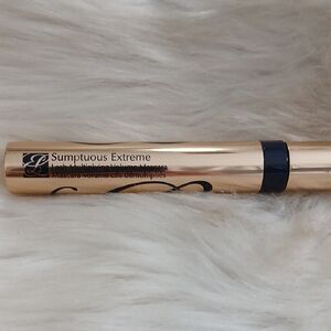 Sumptuous Extreme Mascara in Gold